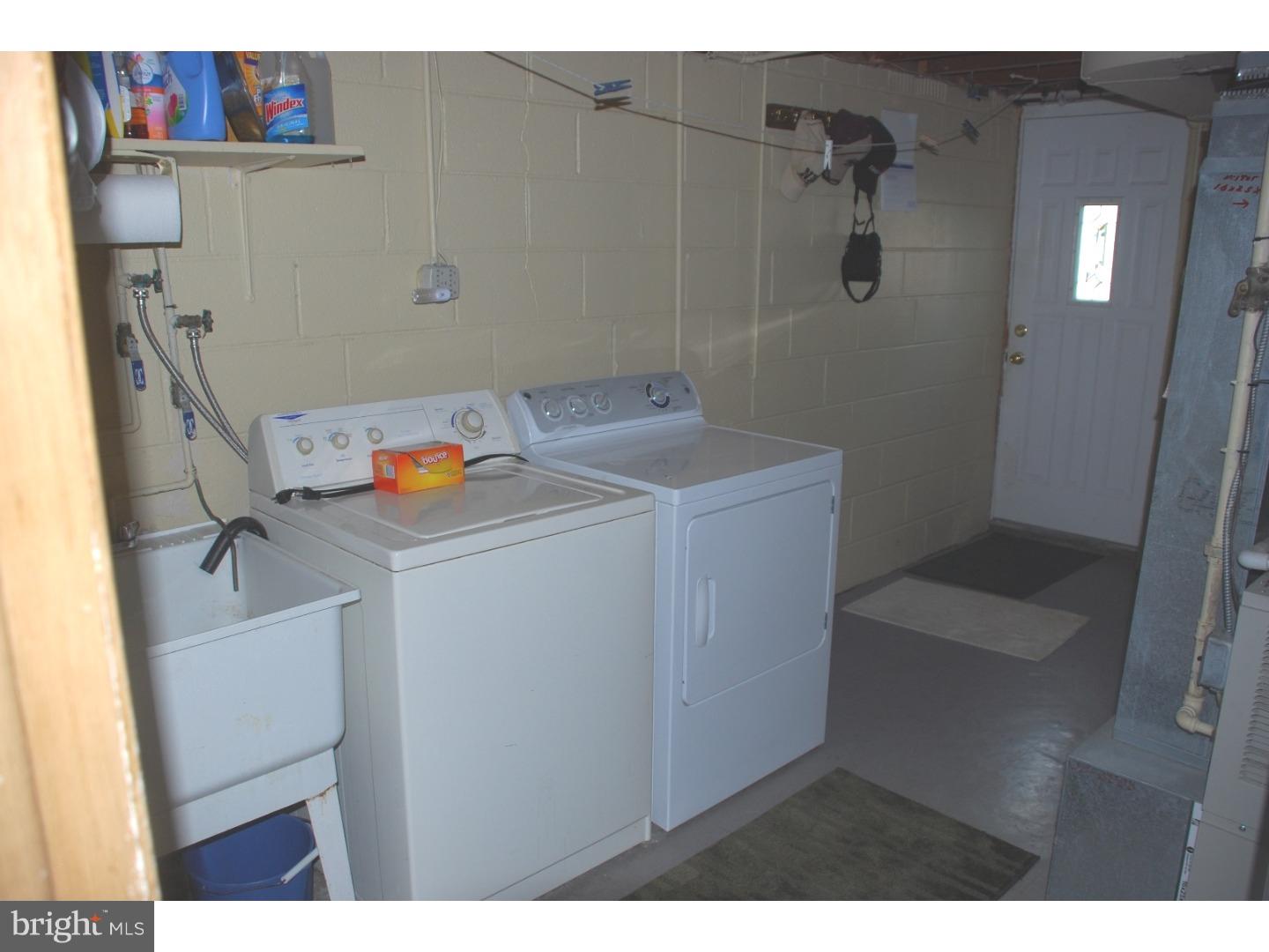 3646 Salina Road Philadelphia, PA 19154 - Photo 14 of 20 Laundry Room