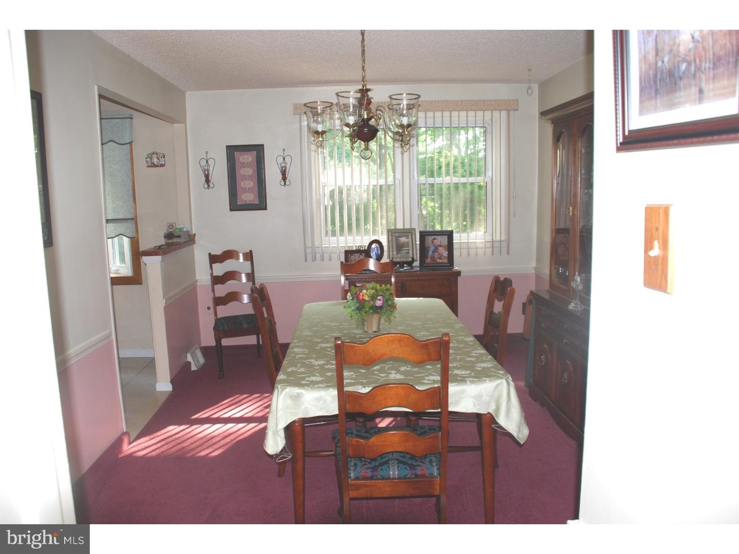 3646 Salina Road Philadelphia, PA 19154 - Photo 5 of 20 Dining Room