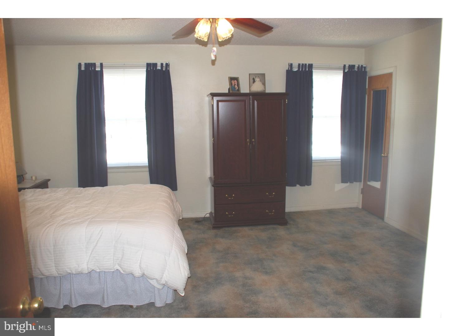 3646 Salina Road Philadelphia, PA 19154 - Photo 9 of 20 Bedroom - Main