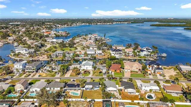 $3,050 | 2074 Bayou Grande Boulevard Northeast, St. Petersburg, FL 33703