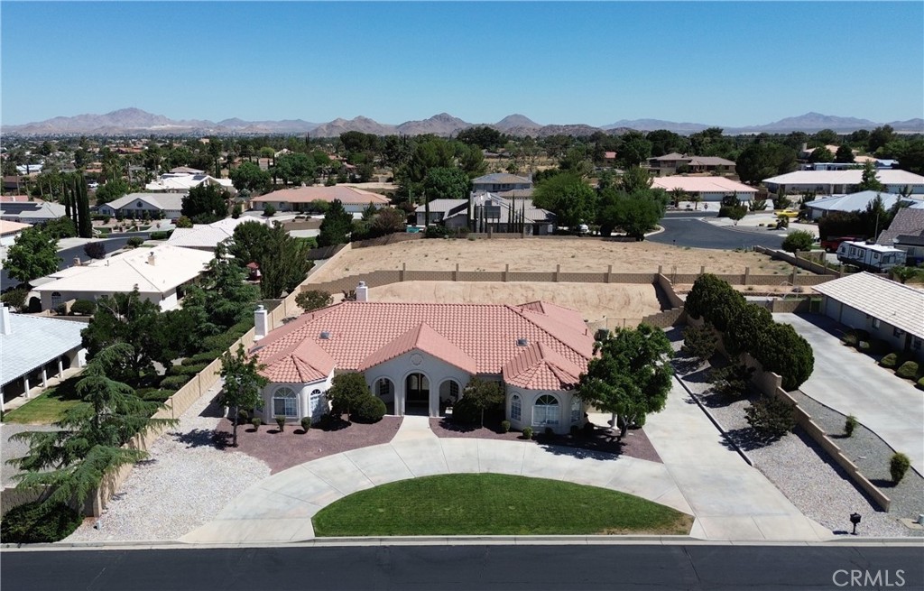 20230 Quail Run Road Apple Valley, CA 92308 - Photo 2 of 71