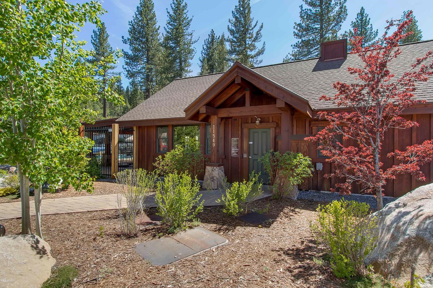 11541 Dolomite Way, Unit 3 Truckee, CA 96161 - Photo 24 of 28 a front view of a house with garden