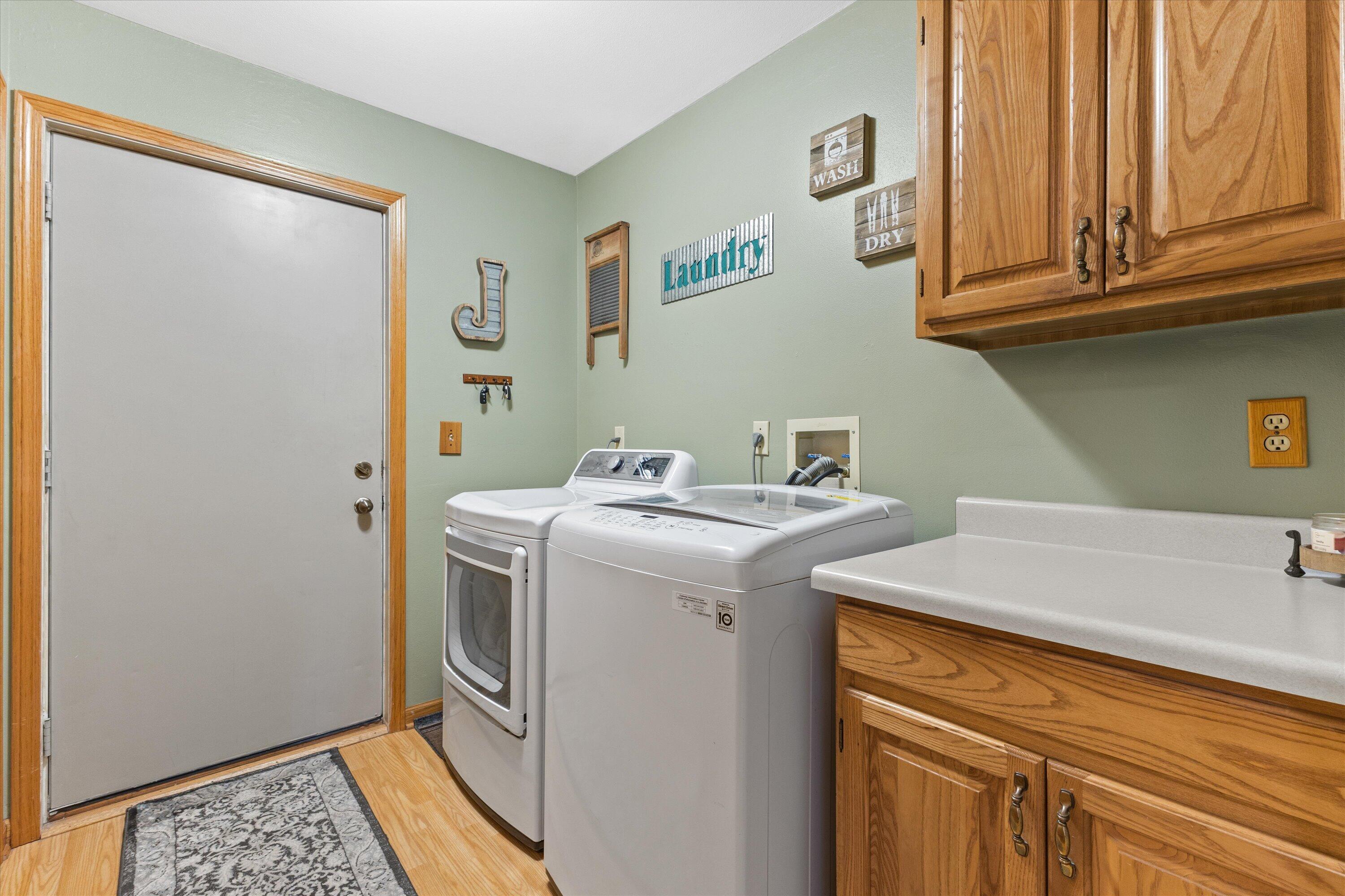 6620 Ranger Drive Mount Pleasant, WI 53406 - Photo 20 of 41 Laundry/mudroom off of the garage.