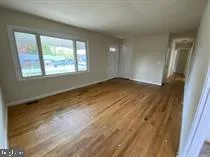 $2,295 | 712 Payton Drive, Fredericksburg, VA 22405
