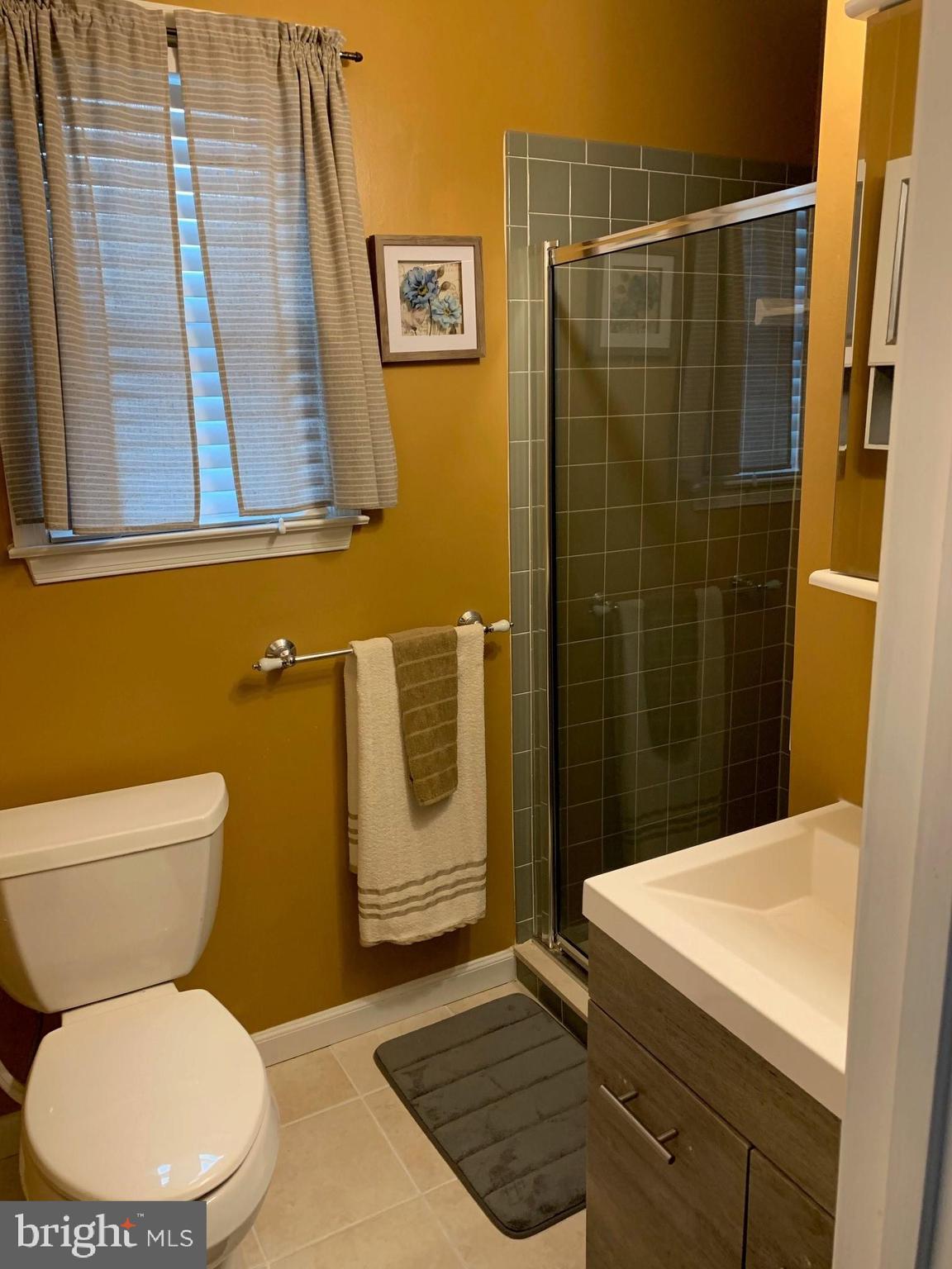 3208 Raye Road Thorndale, PA 19372 - Photo 19 of 36 MasHter Bath