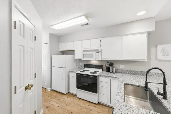 $275,000 | 23 Pinehurst Lane, Unit 1E, Pawleys Island, SC 29585