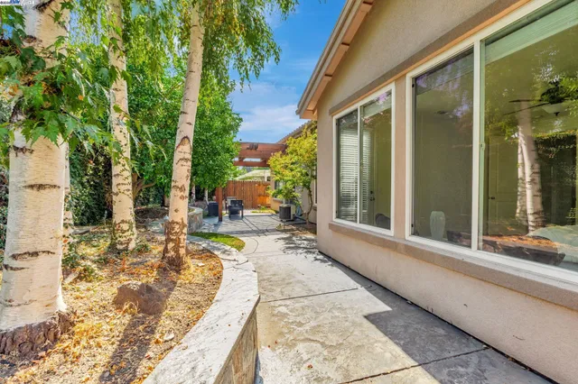 $598,000 | 1145 Hartwell Avenue, Stockton, CA 95209