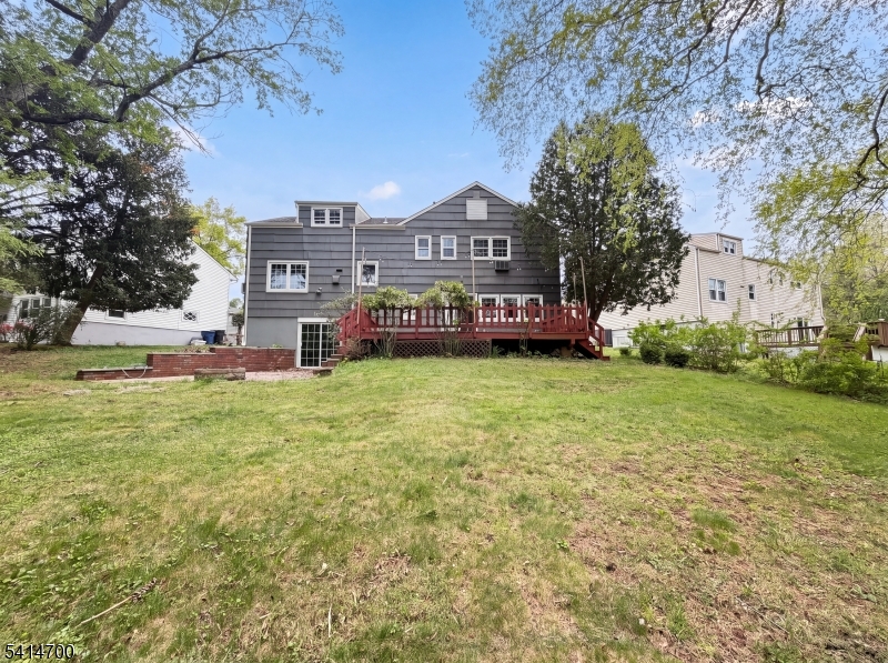 78 Parkside Road Plainfield, NJ 07060 - Photo 4 of 18
