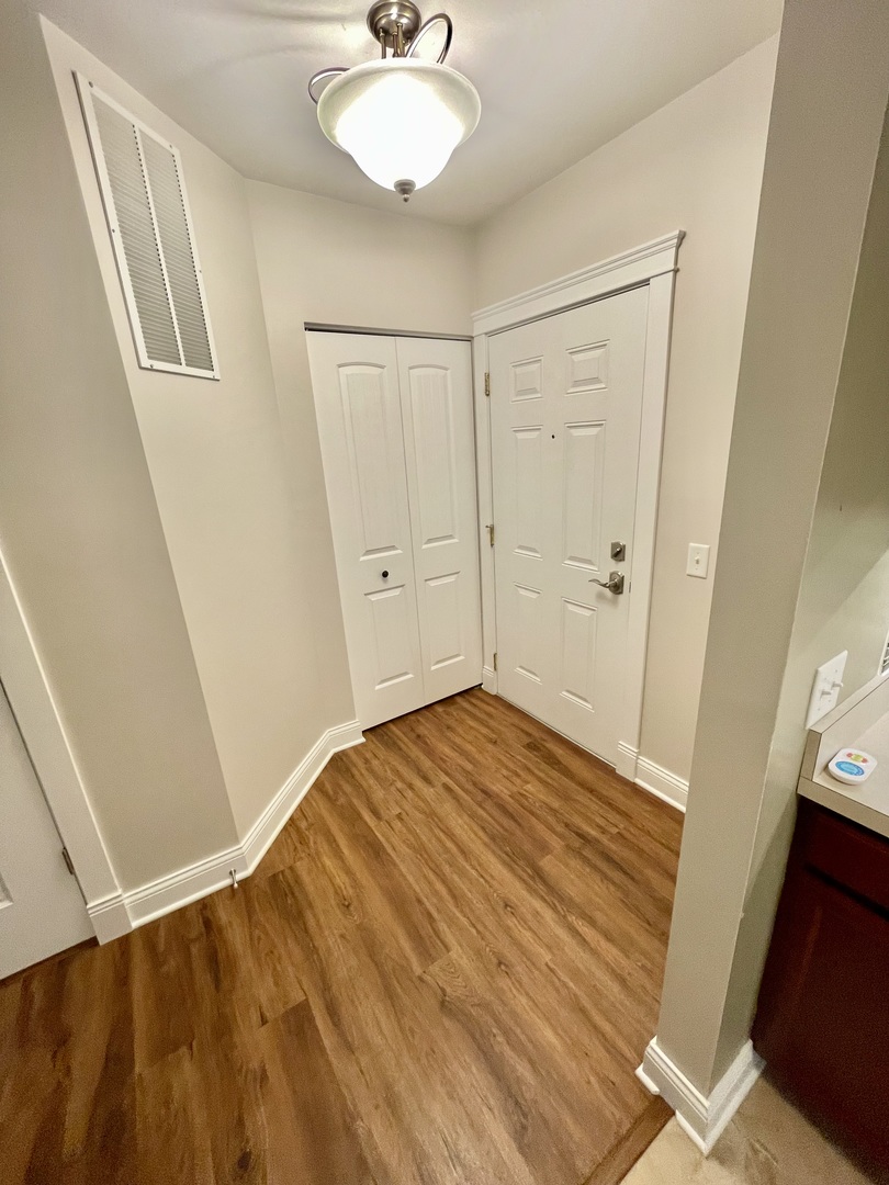 941 North Swift Road, Unit 104 Addison, IL 60101 - Photo 6 of 20