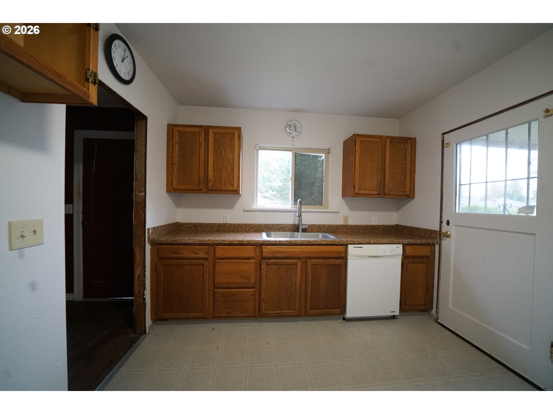 446 20th Avenue Longview, WA 98632 - Photo 11 of 28