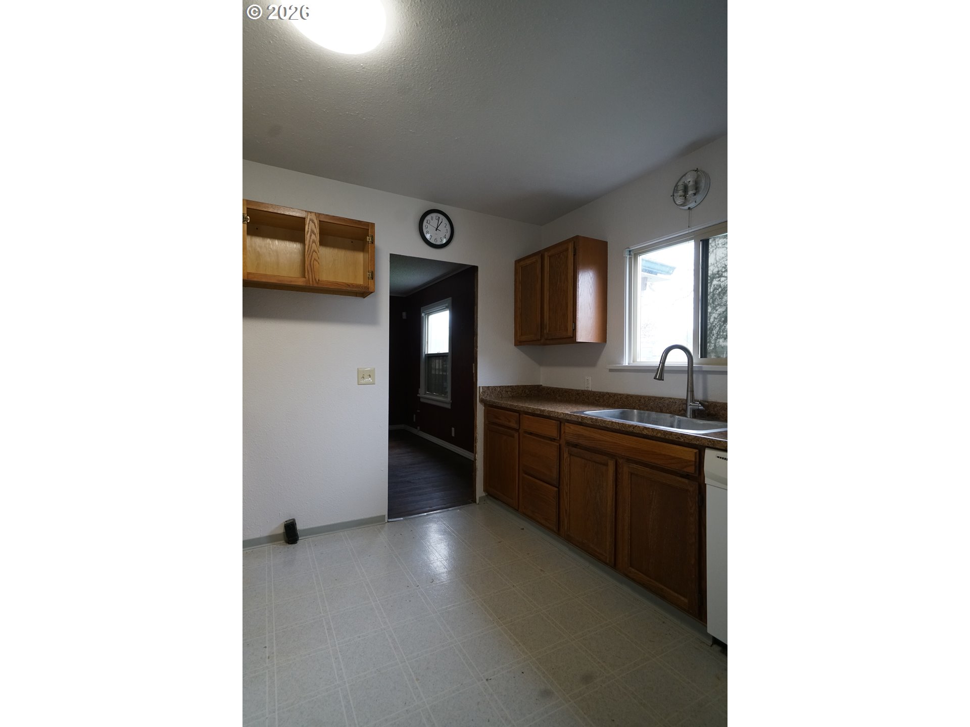 446 20th Avenue Longview, WA 98632 - Photo 12 of 28