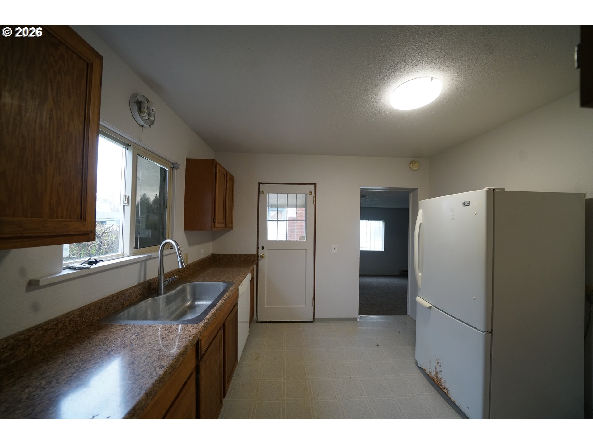 446 20th Avenue Longview, WA 98632 - Photo 10 of 28