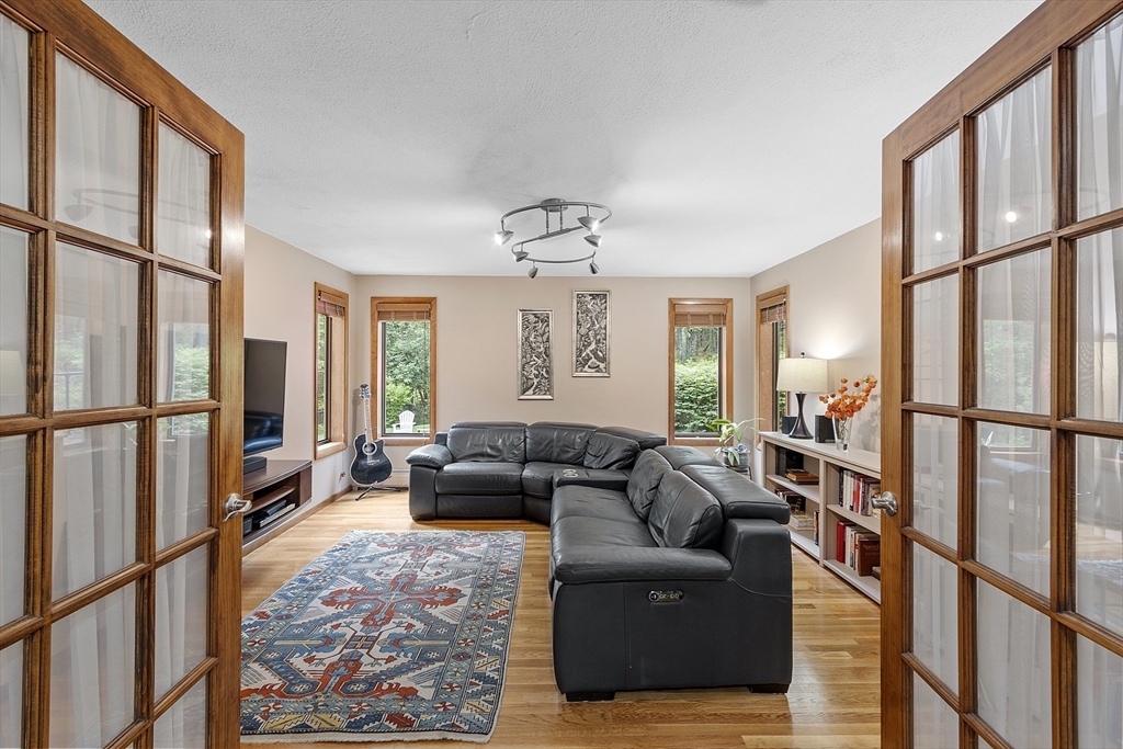 29 Oak Knoll Road Carlisle, MA 01741 - Photo 21 of 42