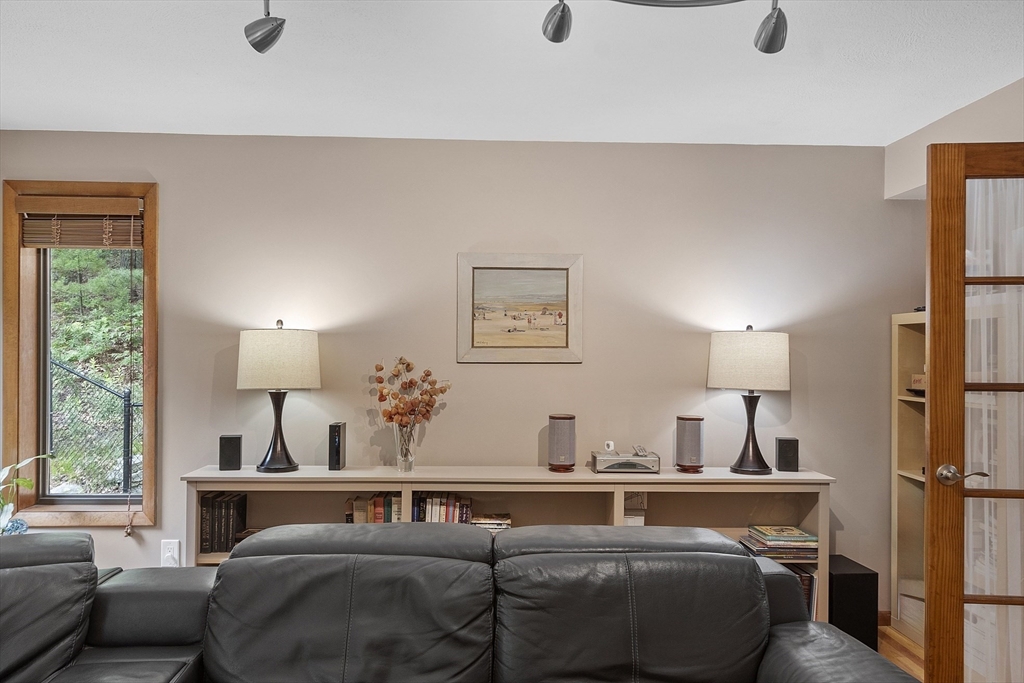 29 Oak Knoll Road Carlisle, MA 01741 - Photo 23 of 42