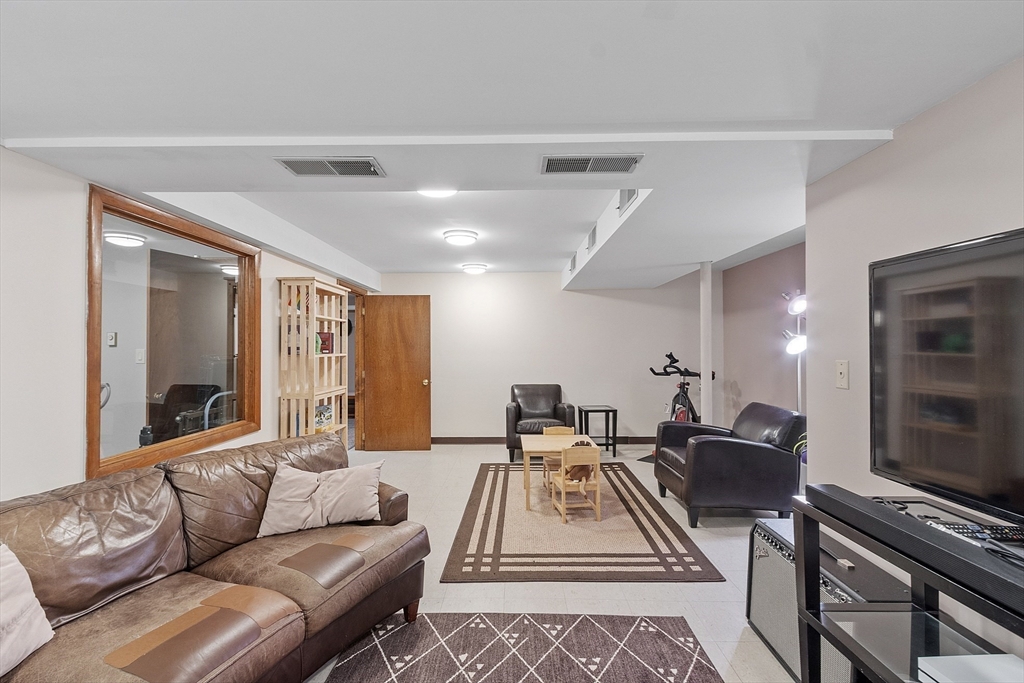 29 Oak Knoll Road Carlisle, MA 01741 - Photo 35 of 42
