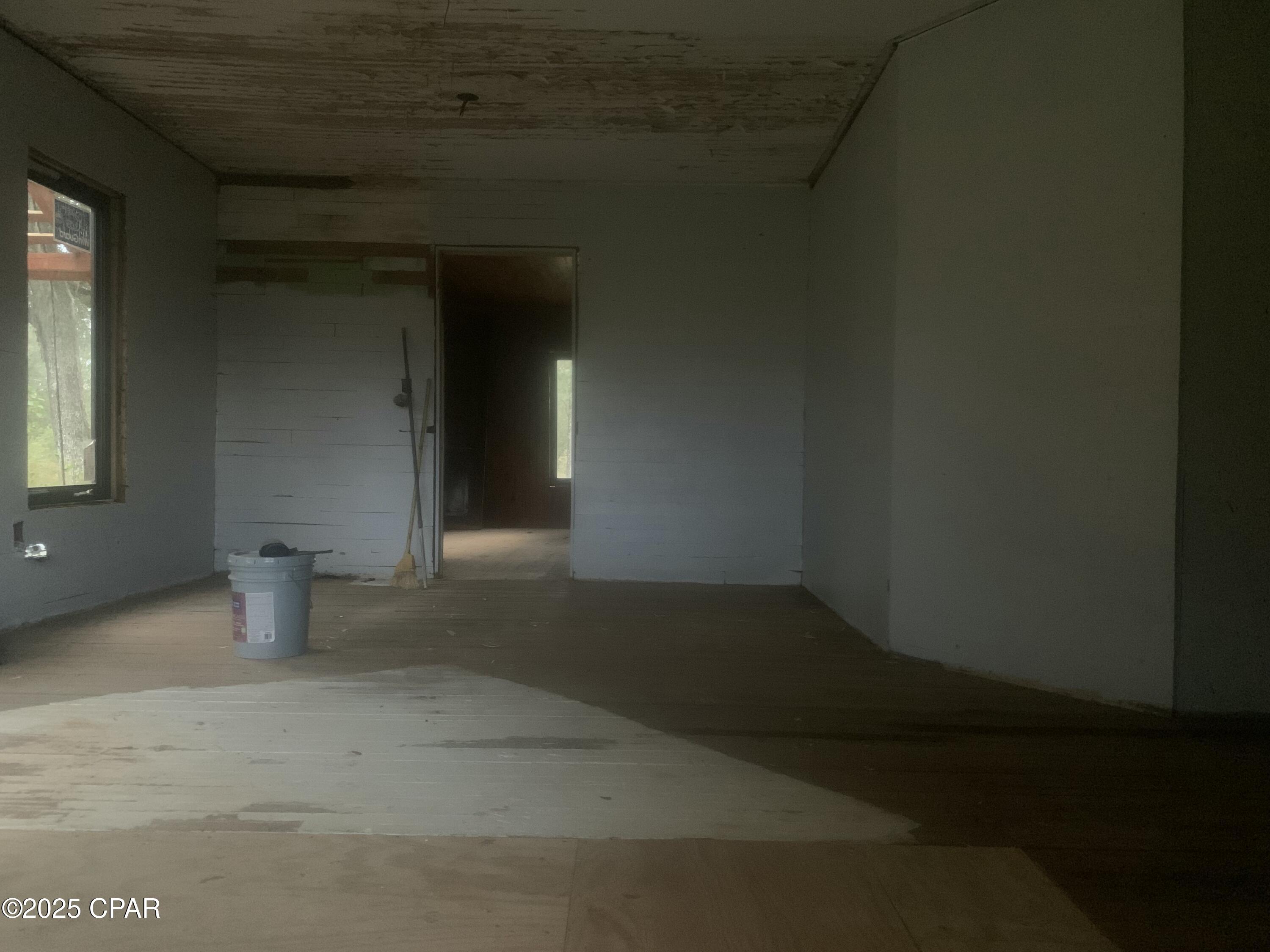 7010 Nobles Road Grand Ridge, FL 32442 - Photo 5 of 11