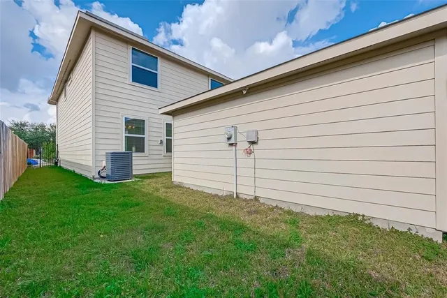 $2,100 | 7215 Pavilion Drive, Houston, TX 77083