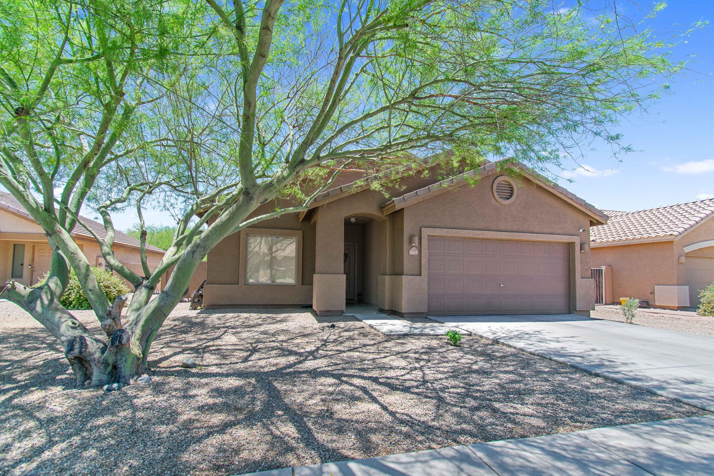 2613 West Darrel Road Phoenix, AZ 85041 - Photo 3 of 29 DSC_2179