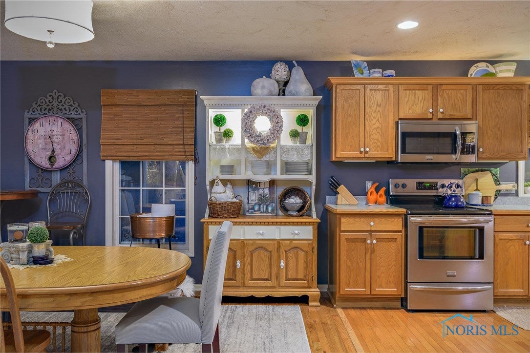 8025 Dowling Road Perrysburg, OH 43551 - Photo 15 of 32 Gallery Image 15