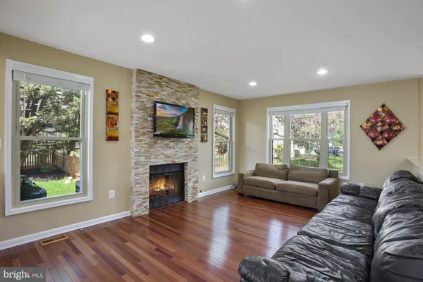$4,250 | 13160 Ruby Lace Court, Herndon, VA 20171
