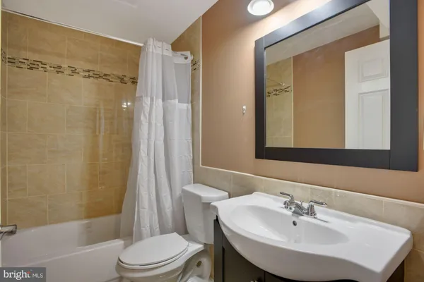 $4,250 | 13160 Ruby Lace Court, Herndon, VA 20171