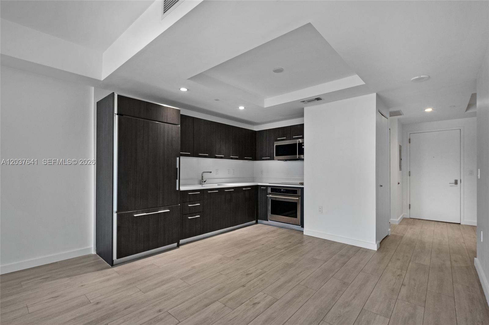 45 Southwest 9th Street, Unit 2305 Miami, FL 33130 - Photo 4 of 16