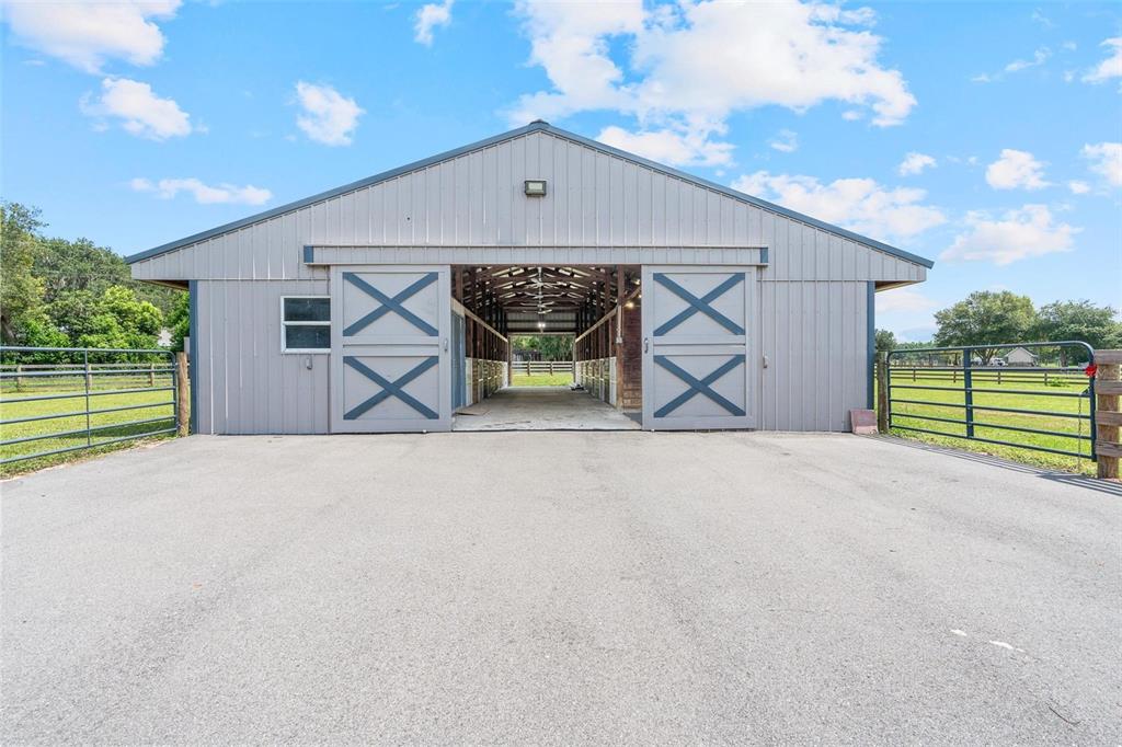 41534 Thomas Boat Landing Road Umatilla, FL 32784 - Photo 3 of 48 a view of outdoor space with a garage
