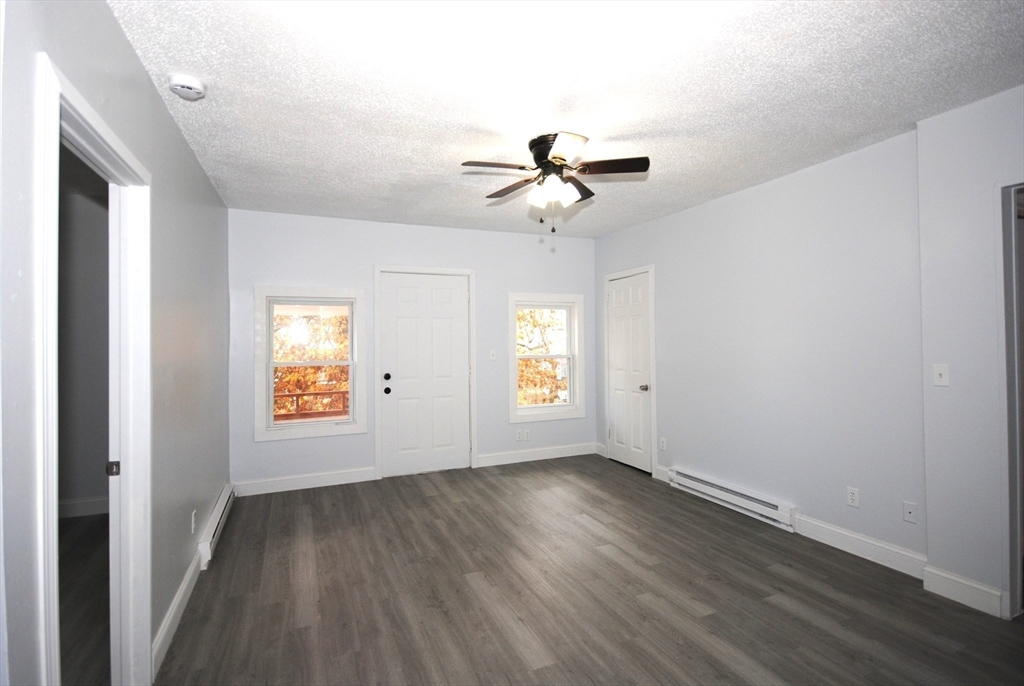 72 Hall Street Springfield, MA 01108 - Photo 24 of 39