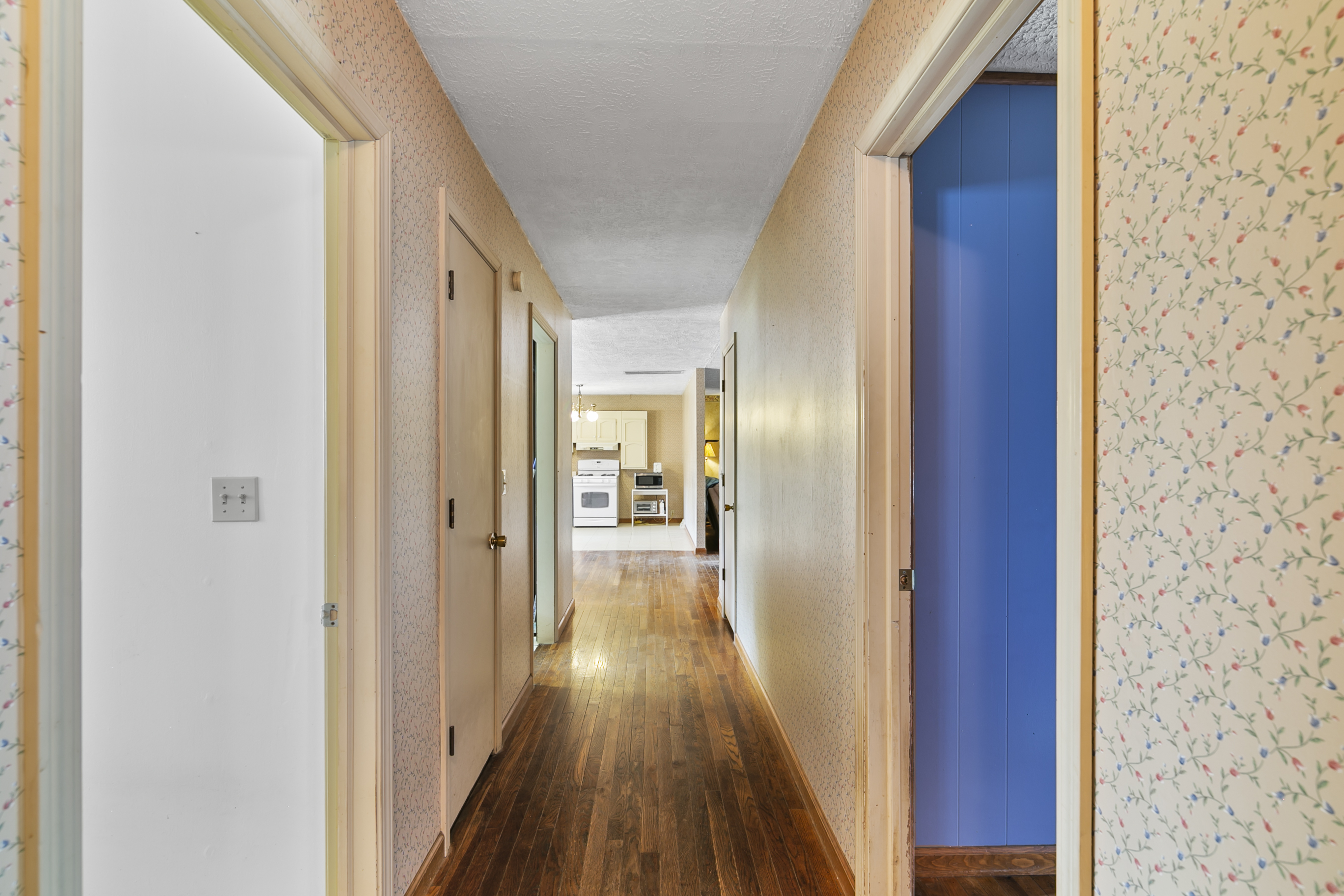 825 South Broadway Street Pendleton, IN 46064 - Photo 15 of 35