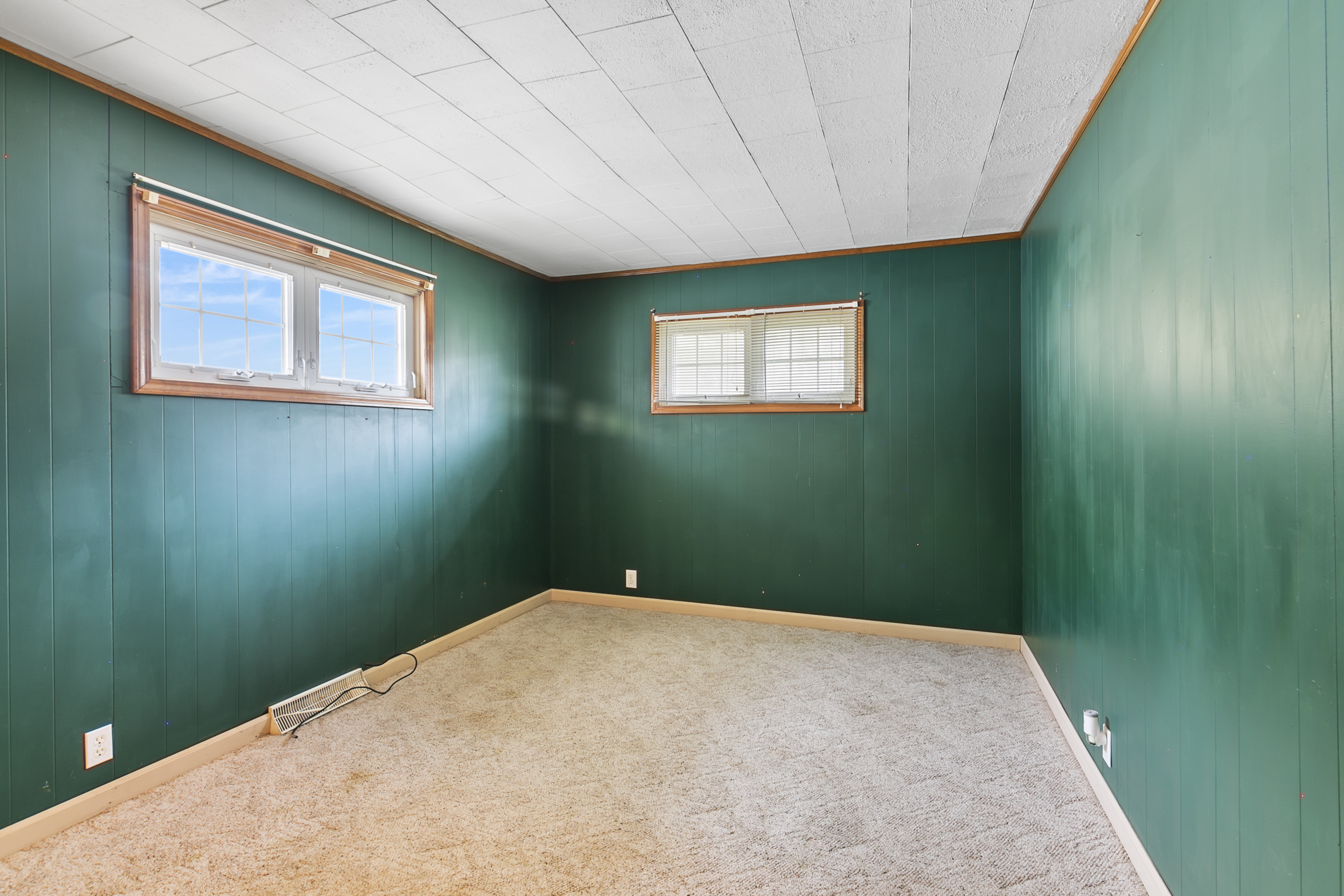 825 South Broadway Street Pendleton, IN 46064 - Photo 17 of 35