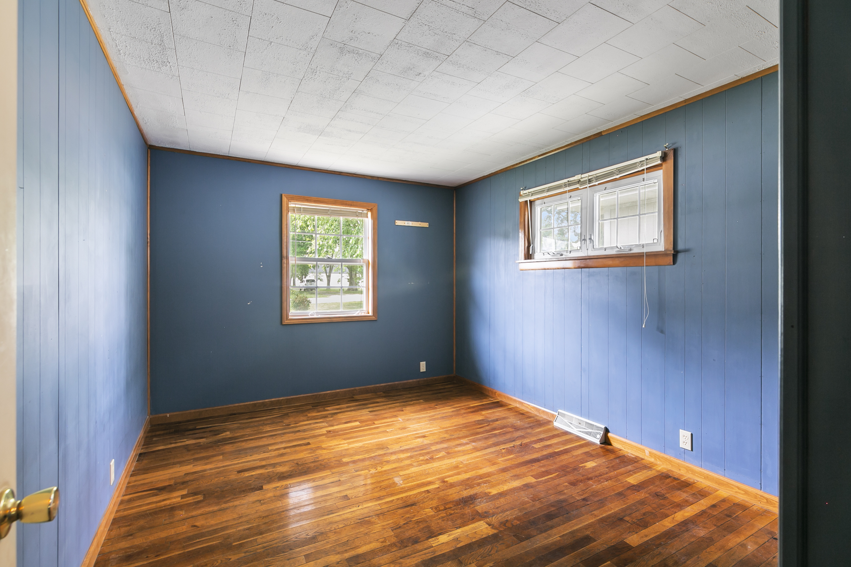 825 South Broadway Street Pendleton, IN 46064 - Photo 19 of 35