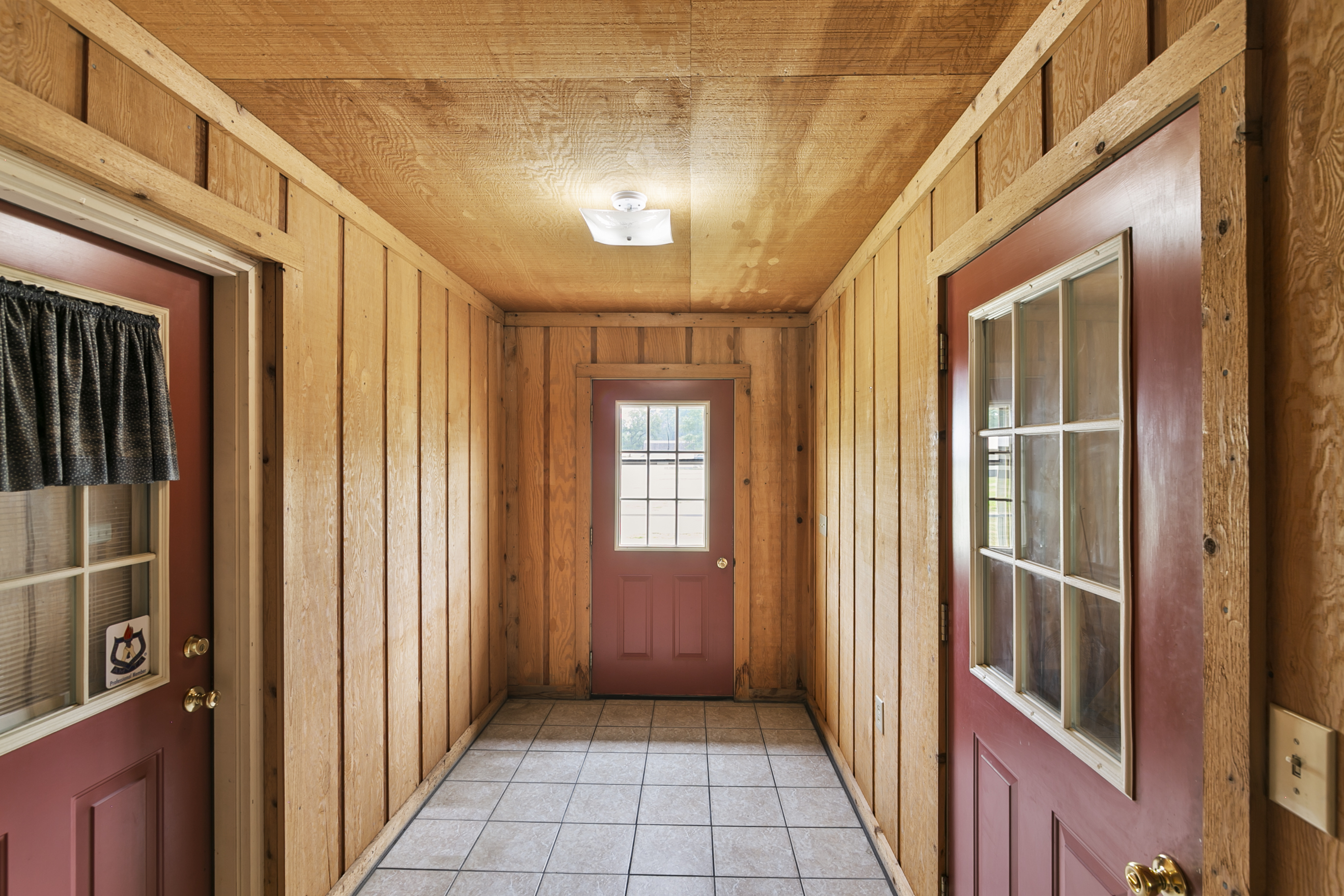 825 South Broadway Street Pendleton, IN 46064 - Photo 24 of 35