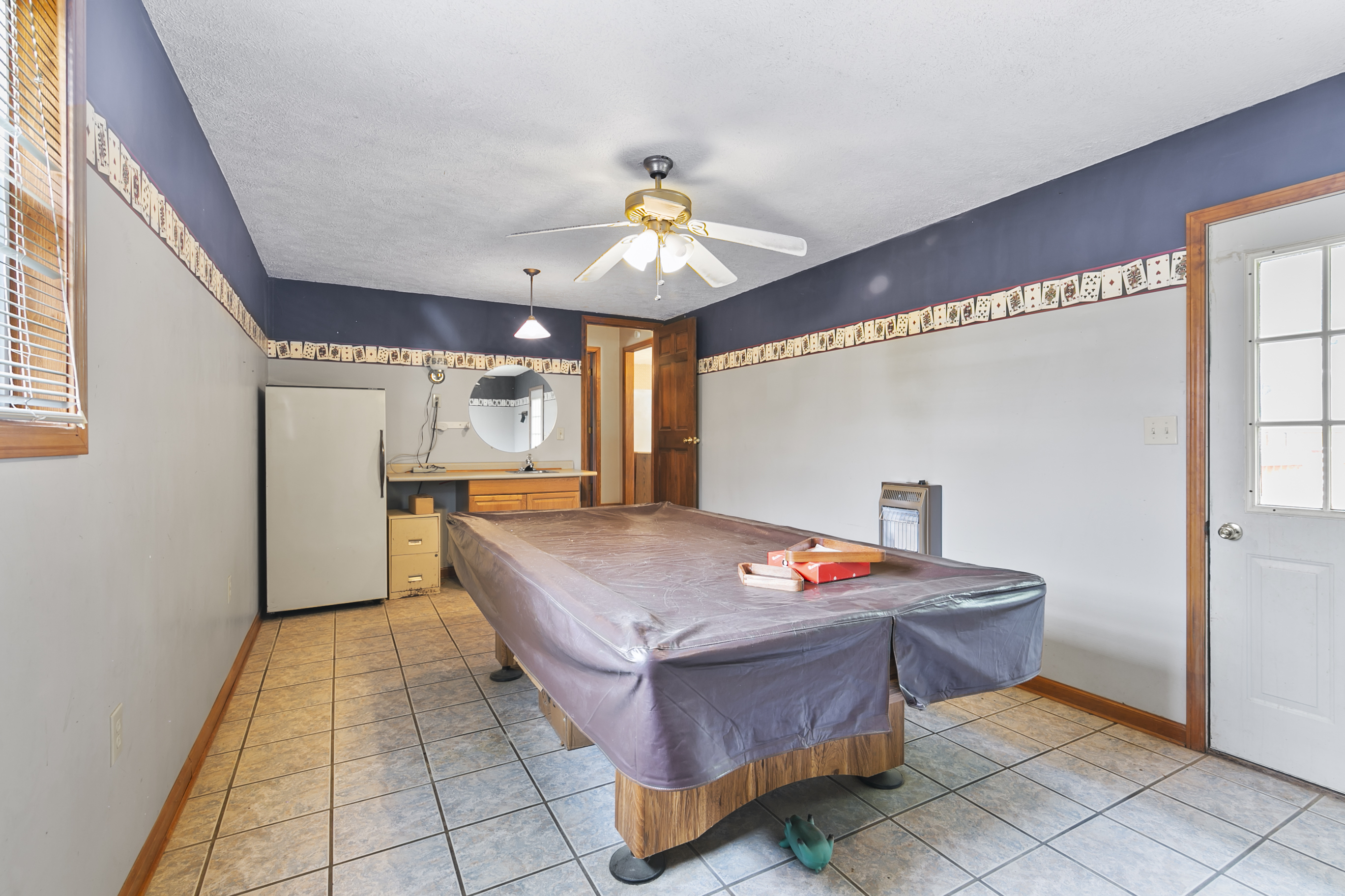 825 South Broadway Street Pendleton, IN 46064 - Photo 28 of 35