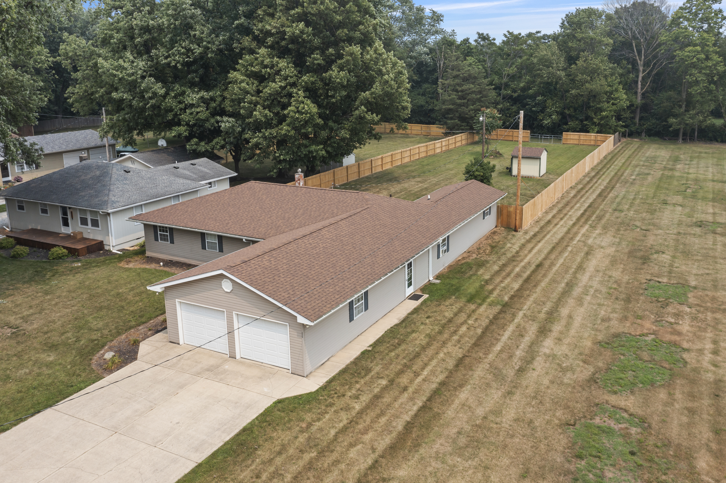 825 South Broadway Street Pendleton, IN 46064 - Photo 3 of 35