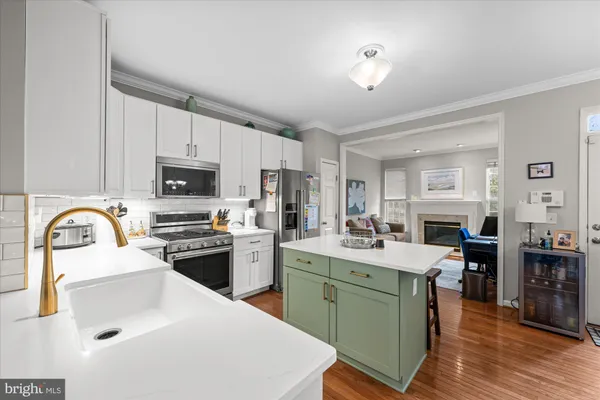 $4,600 | 5076 Grimm Drive, Alexandria, VA 22304