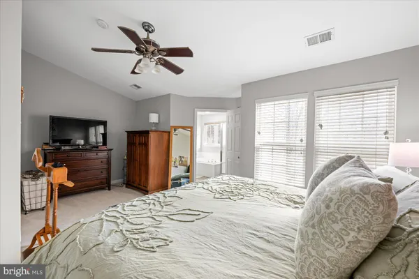 $4,600 | 5076 Grimm Drive, Alexandria, VA 22304