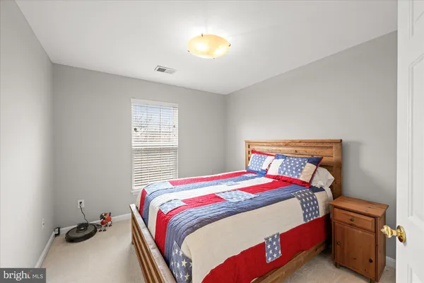 $4,600 | 5076 Grimm Drive, Alexandria, VA 22304