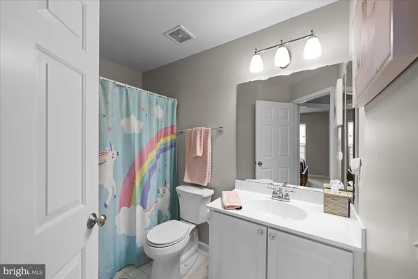 $4,600 | 5076 Grimm Drive, Alexandria, VA 22304