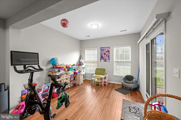 $4,600 | 5076 Grimm Drive, Alexandria, VA 22304