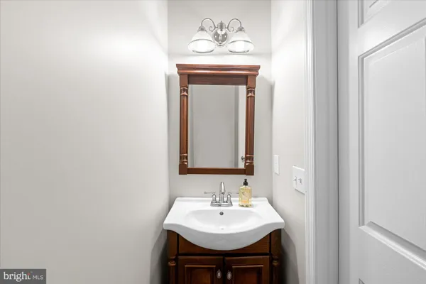 $4,600 | 5076 Grimm Drive, Alexandria, VA 22304