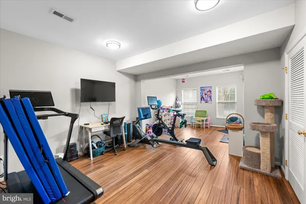 $4,600 | 5076 Grimm Drive, Alexandria, VA 22304