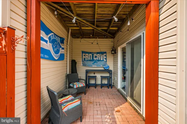 $4,600 | 5076 Grimm Drive, Alexandria, VA 22304