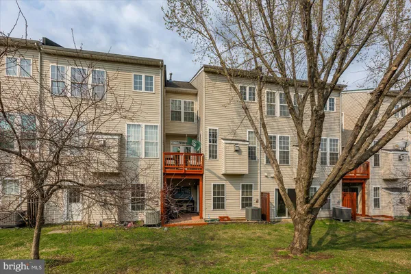 $4,600 | 5076 Grimm Drive, Alexandria, VA 22304