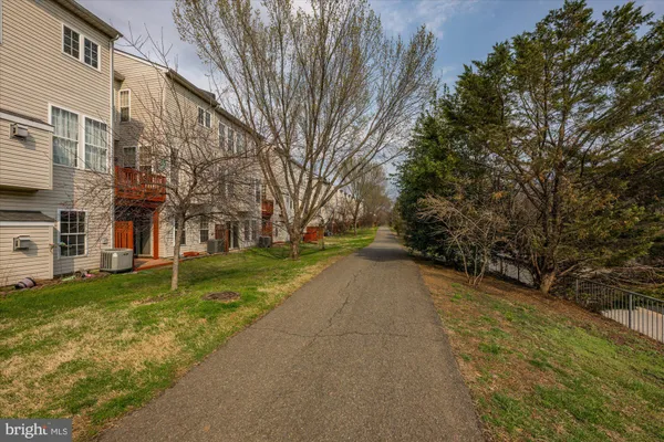 $4,600 | 5076 Grimm Drive, Alexandria, VA 22304