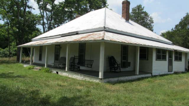 1543 Rutledge Lane Lewisburg, TN 37091 - Photo 4 of 20 a view of a house with a garden