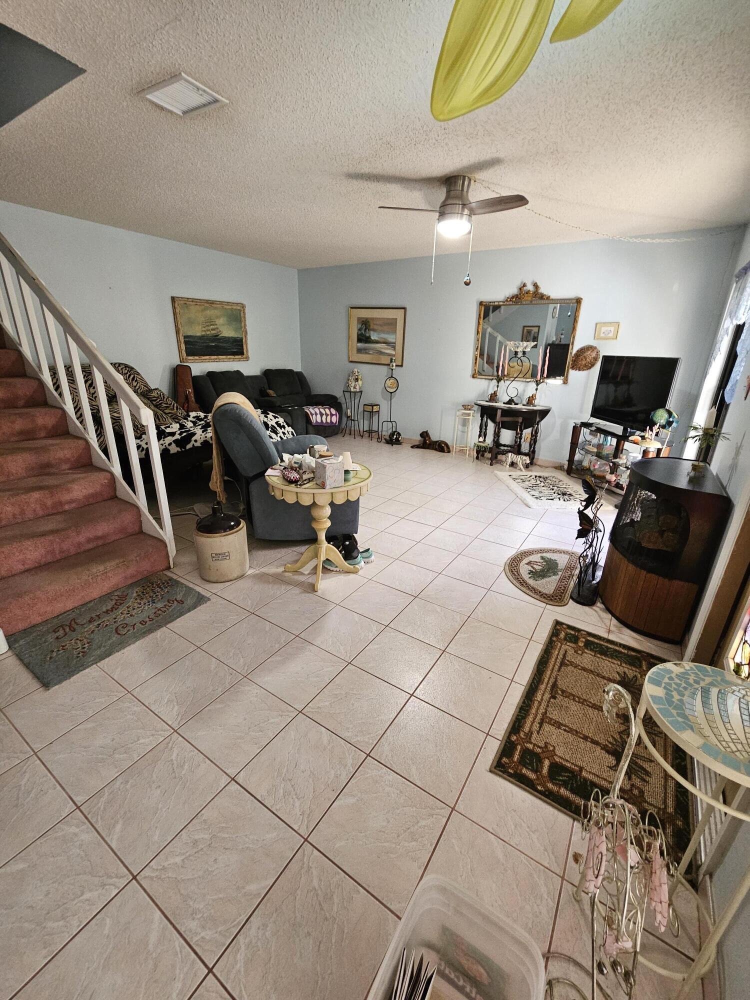 2936 Kirk Road Lake Worth, FL 33461 - Photo 11 of 23 a living room with furniture