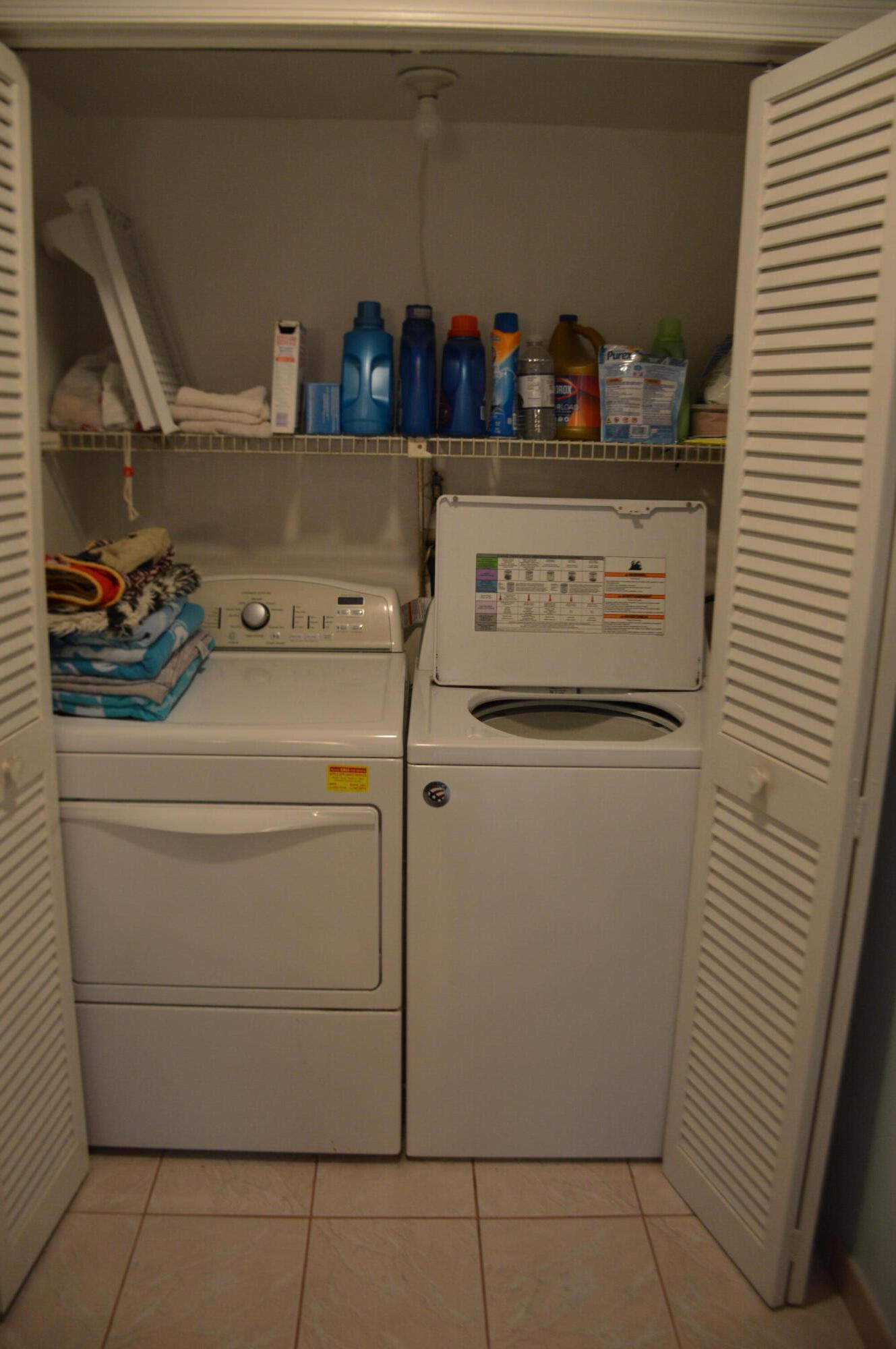 2936 Kirk Road Lake Worth, FL 33461 - Photo 16 of 23 a utility room with dryer and washer