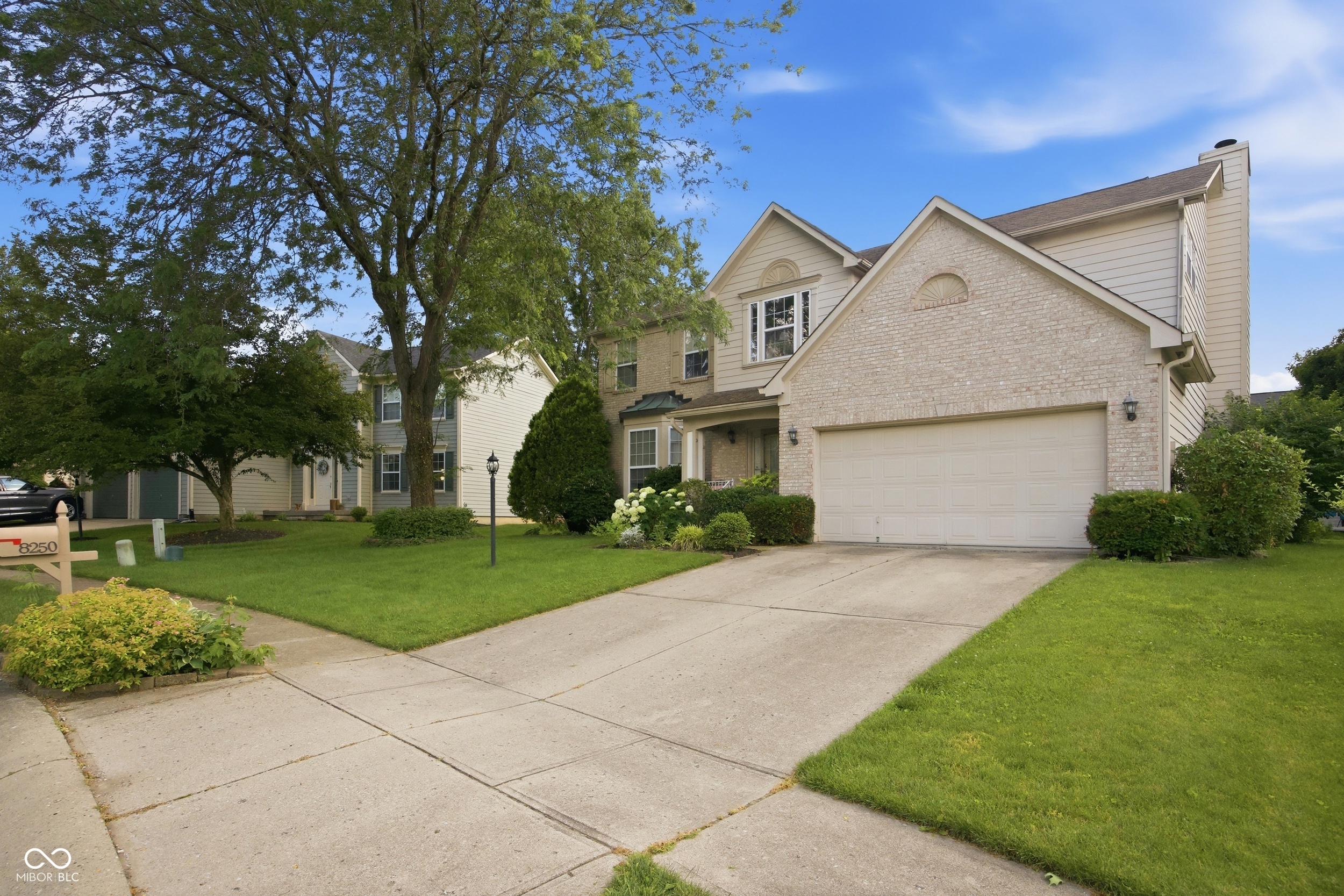 8250 Carloway Road Indianapolis, IN 46236 - Photo 3 of 37
