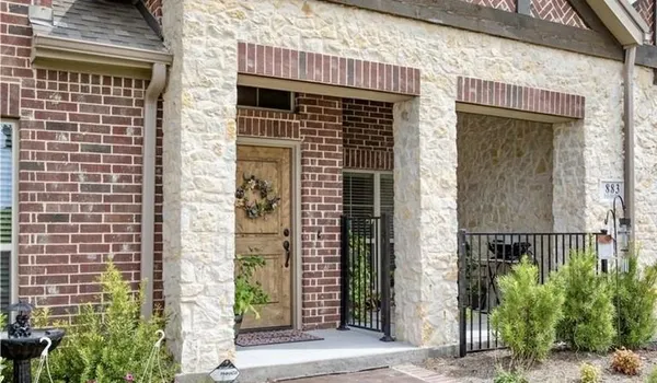 $369,000 | 883 Birds Fort Trail, Arlington, TX 76005