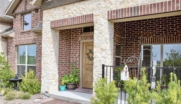 $369,000 | 883 Birds Fort Trail, Arlington, TX 76005